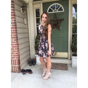 Hollister flowery dress
